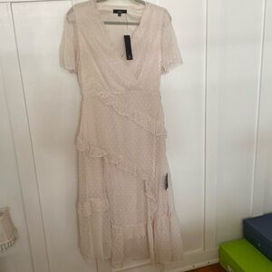 Lulus nwt ivory dress.